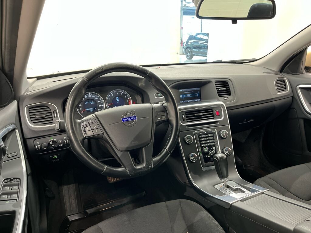 Volvo S60 2012 Ruskea (beige)