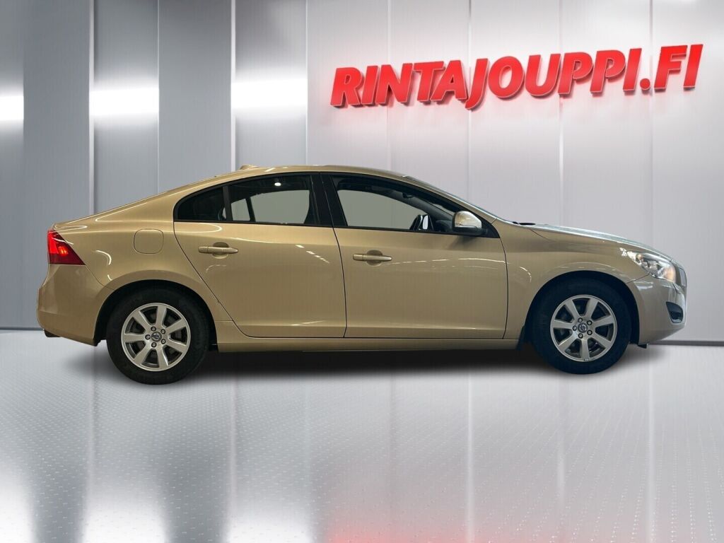 Volvo S60 2012 Ruskea (beige)