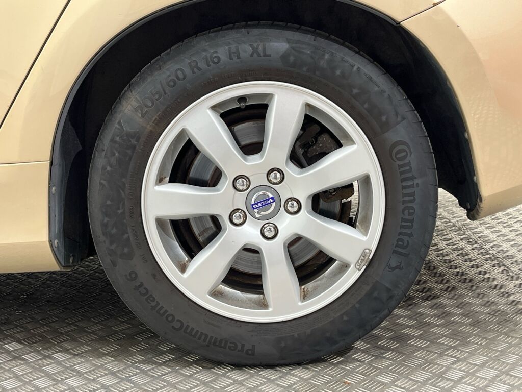 Volvo S60 2012 Ruskea (beige)