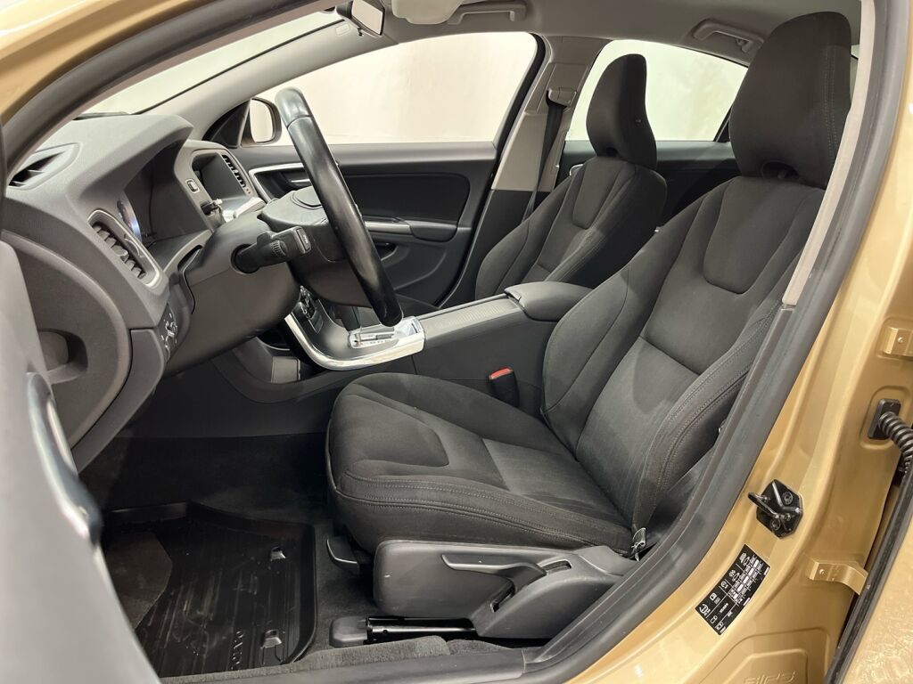 Volvo S60 2012 Ruskea (beige)