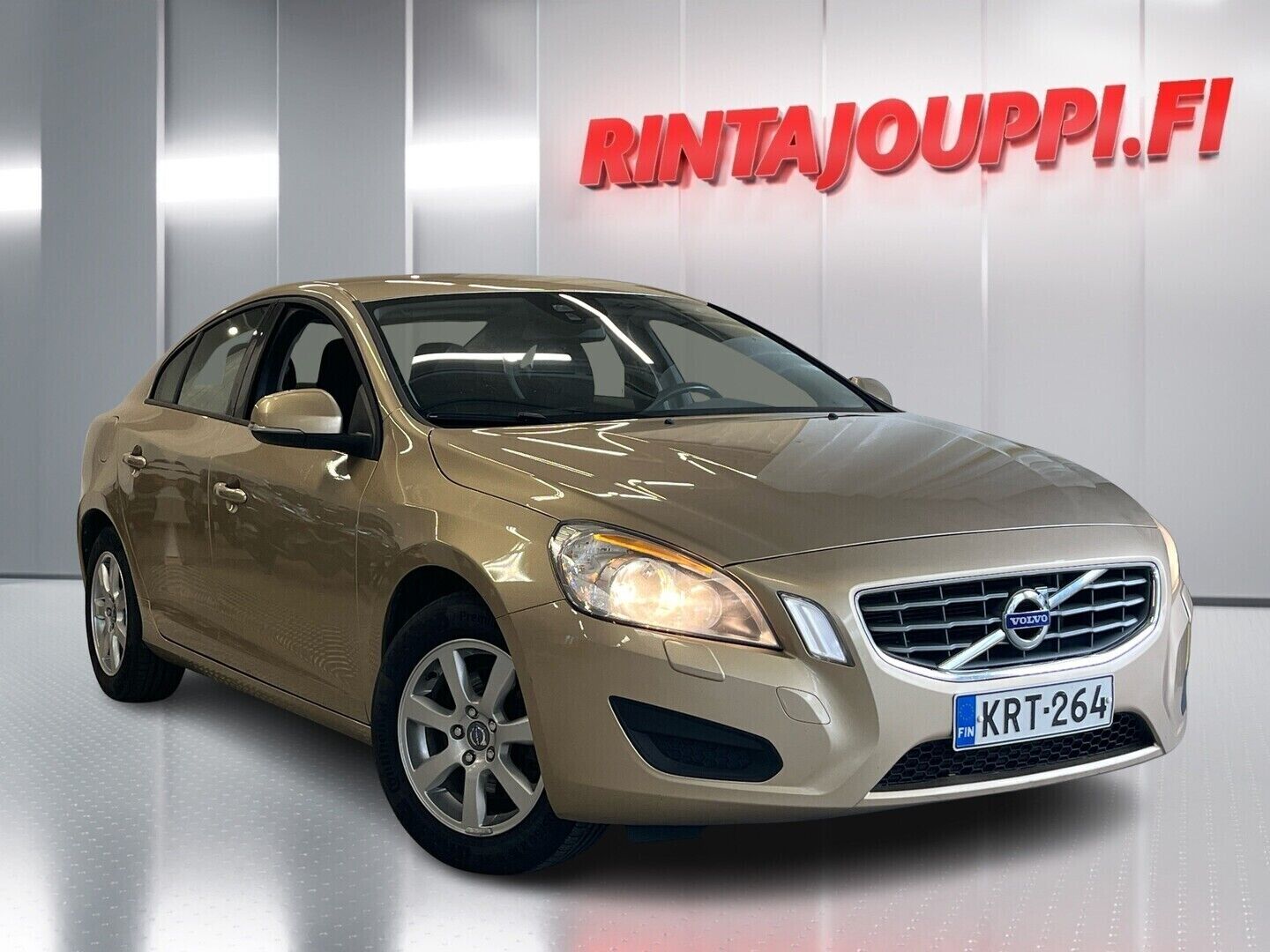 Ruskea (beige) Volvo S60