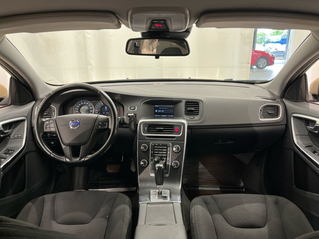 Volvo S60 2012 Ruskea (beige)