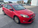 Ford Focus 2012 Punainen