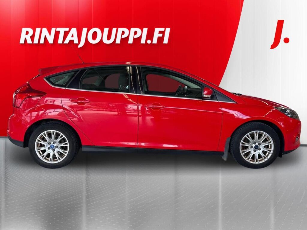 Ford Focus 2012 Punainen