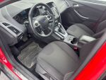 Ford Focus 2012 Punainen