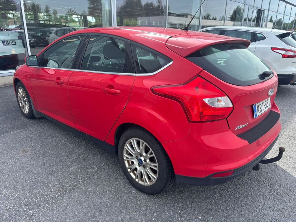Ford Focus 2012 Punainen
