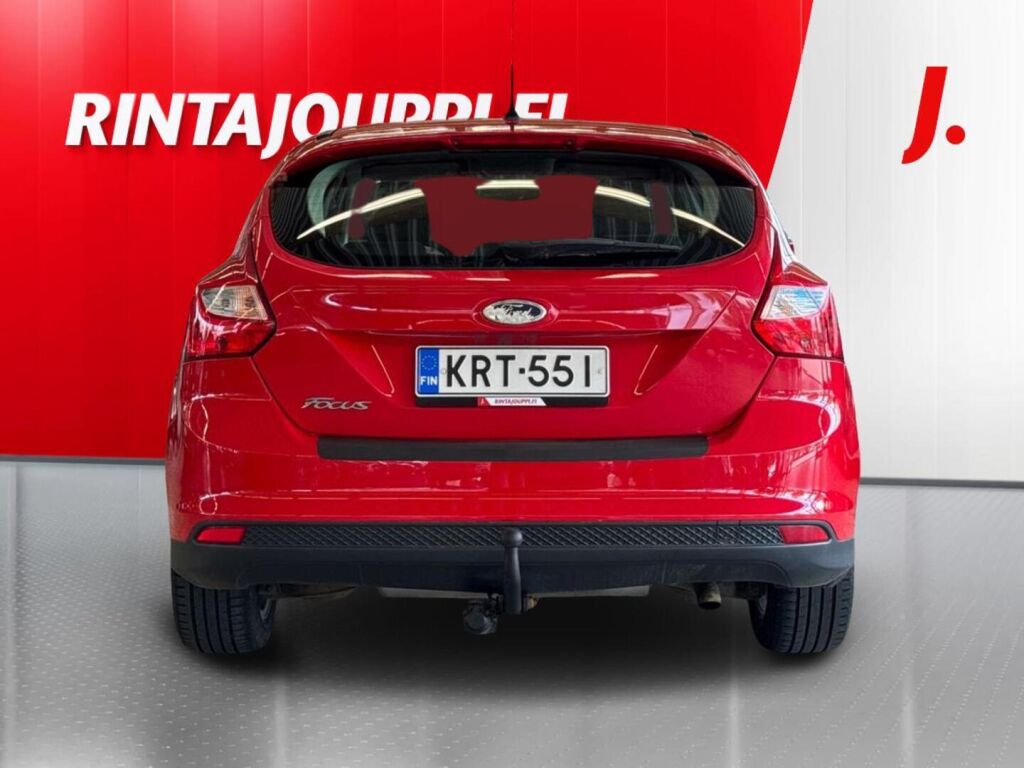 Ford Focus 2012 Punainen