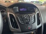 Ford Focus 2012 Punainen