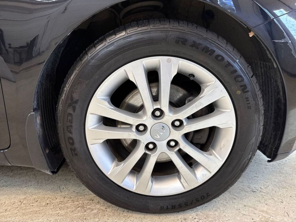 Kia Ceed 2014 Musta
