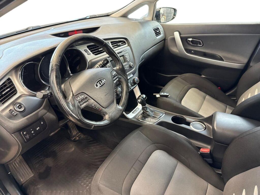 Kia Ceed 2014 Musta