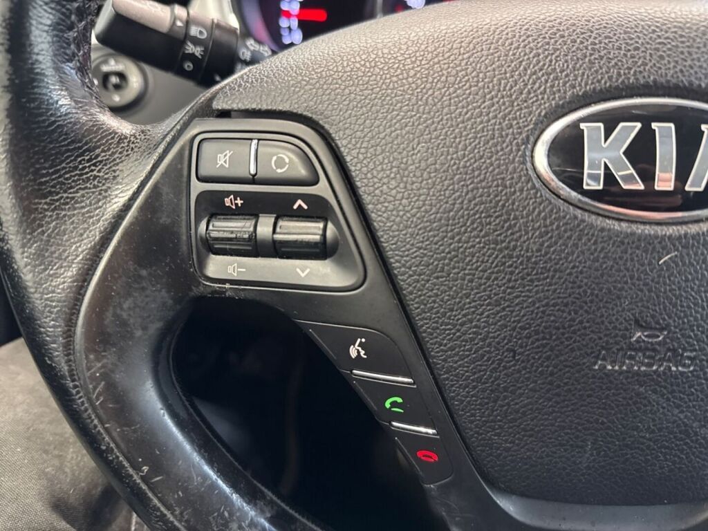 Kia Ceed 2014 Musta
