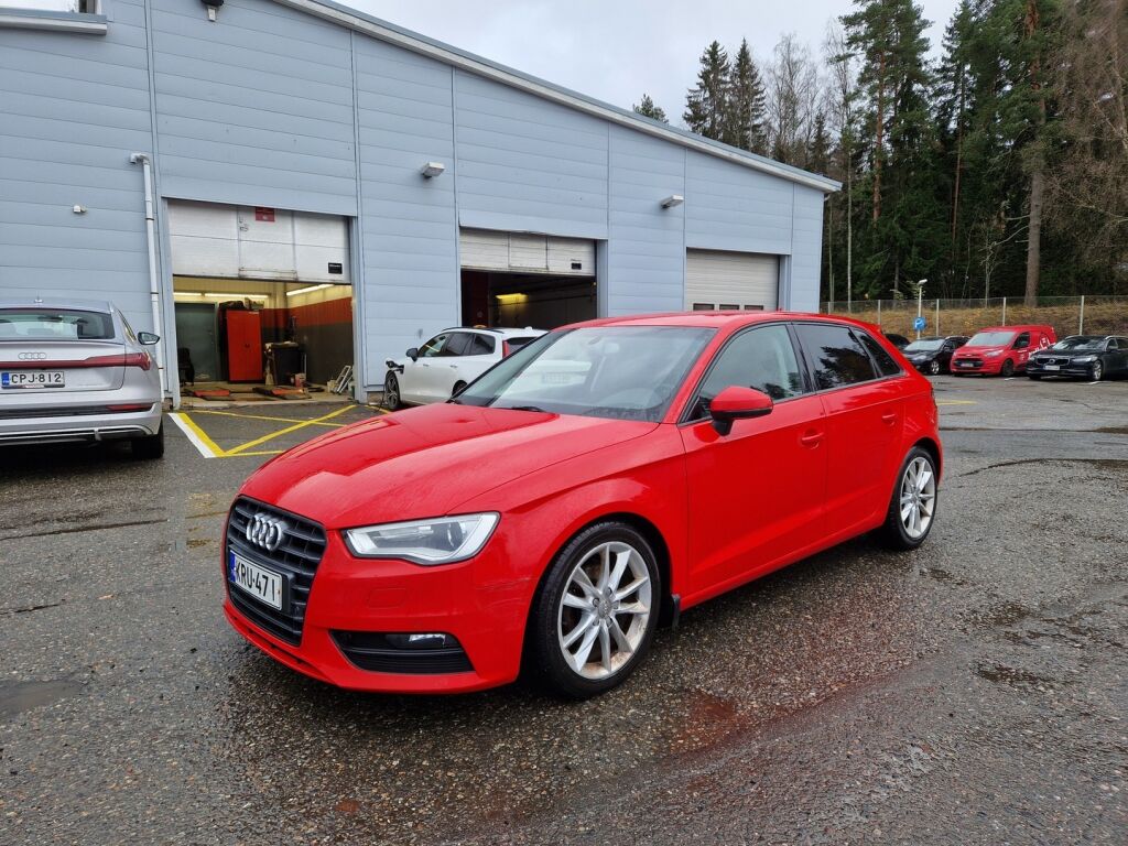 Audi A3 2013 Punainen