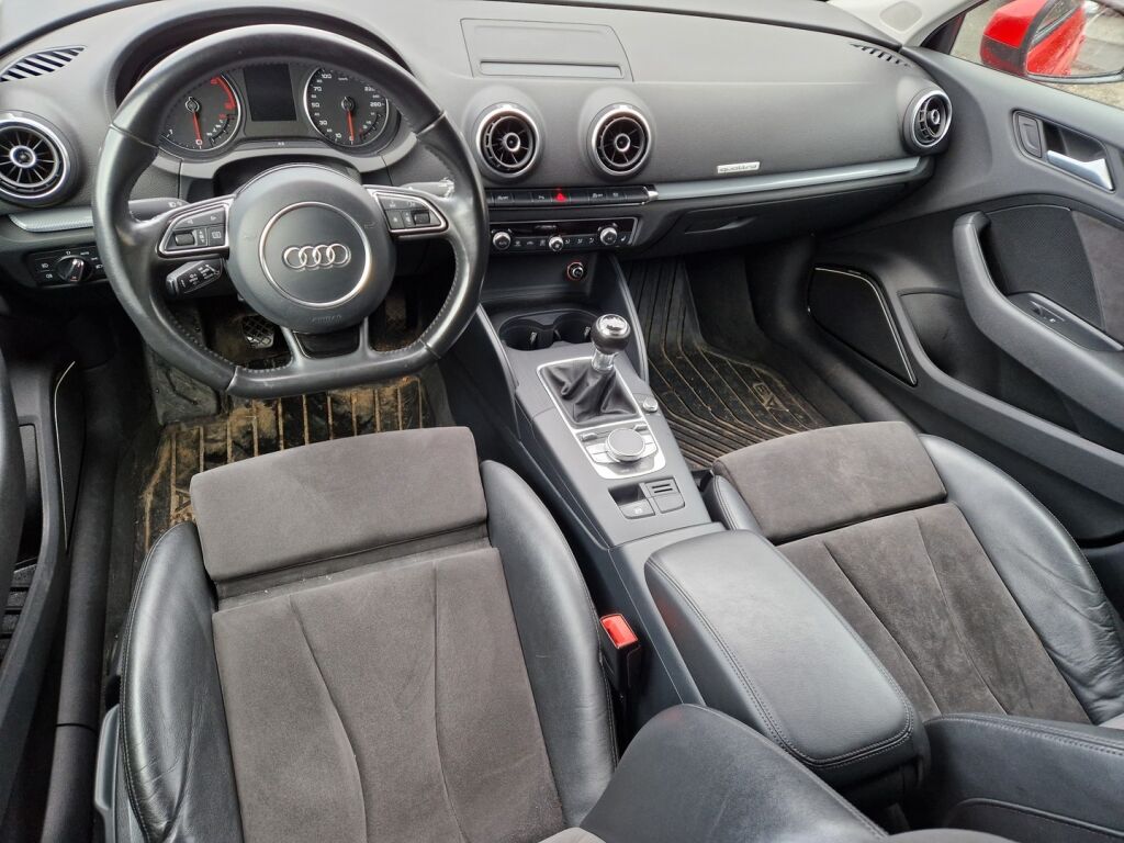 Audi A3 2013 Punainen