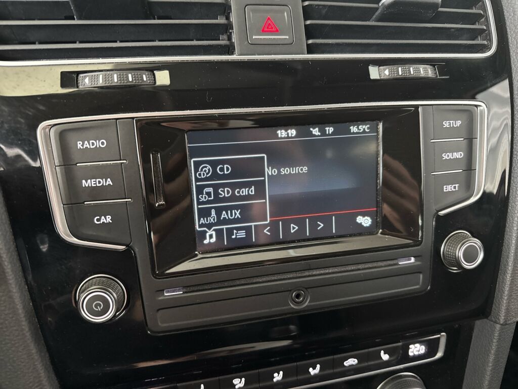 Volkswagen Golf 2013 Punainen