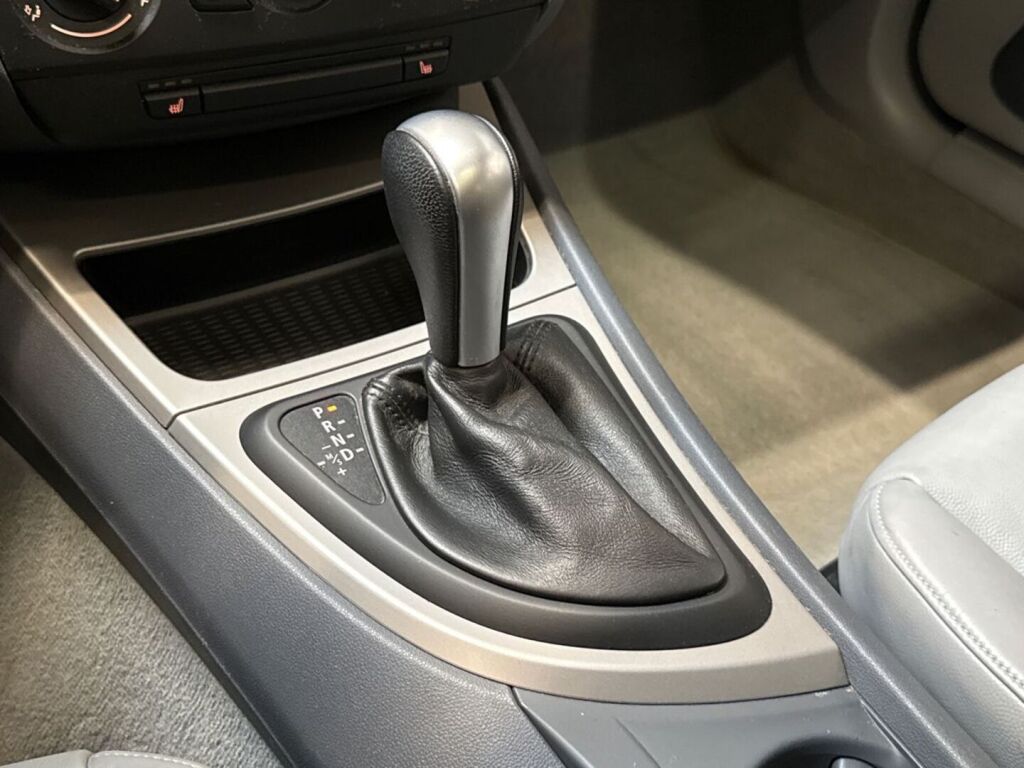 BMW 120 2006 Harmaa