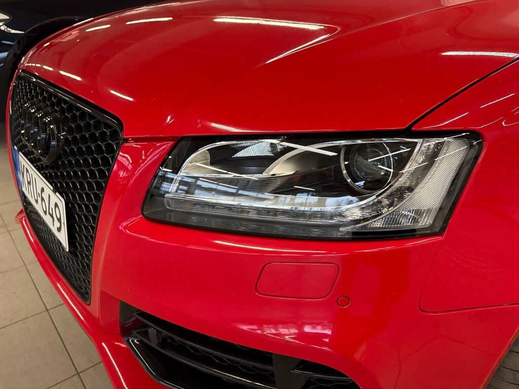 Audi RS 5 2010 Punainen