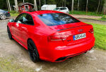 Audi RS 5 2010 Punainen
