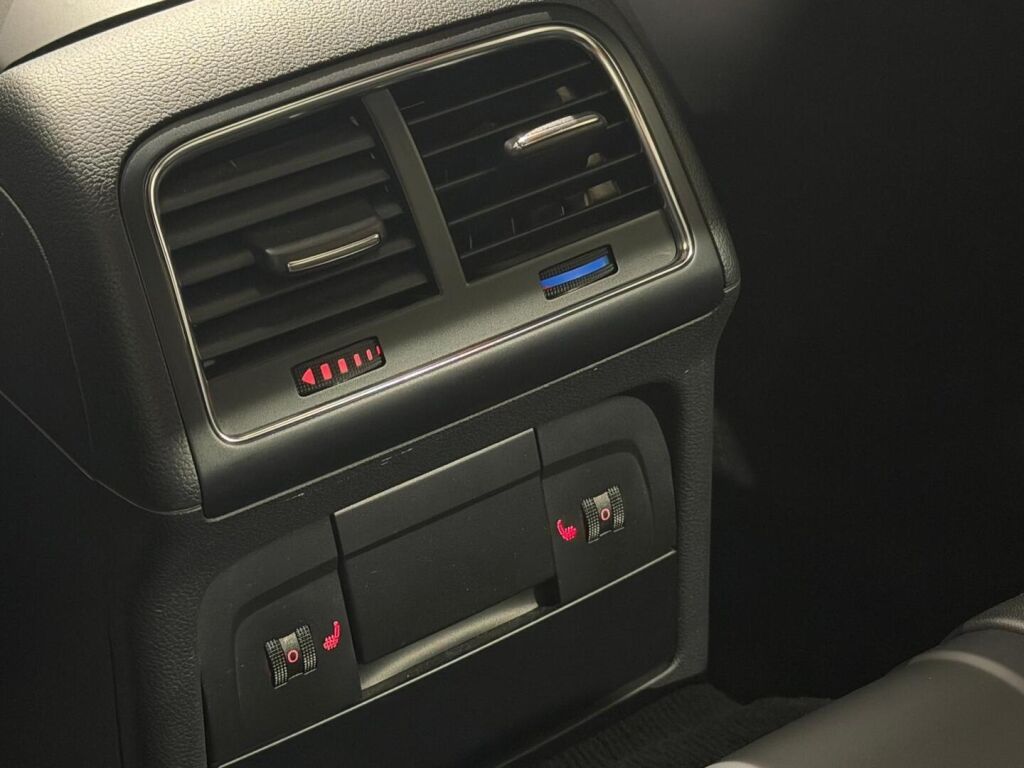 Audi RS 5 2010 Punainen