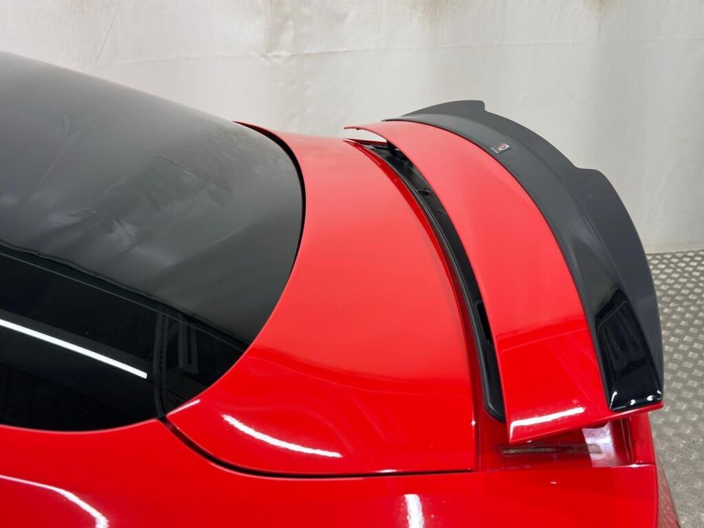 Audi RS 5 2010 Punainen