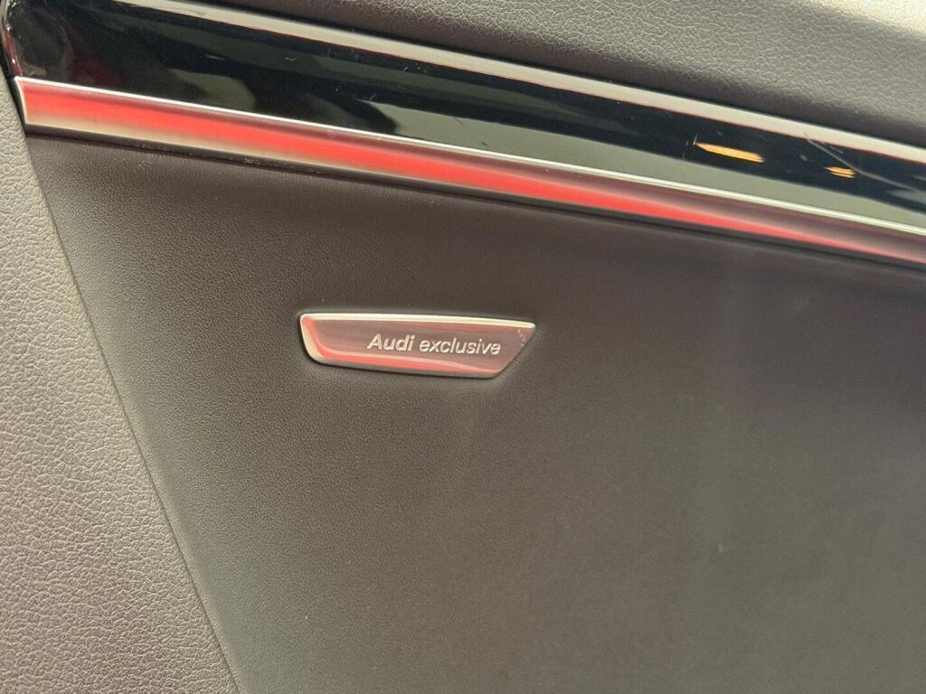 Audi RS 5 2010 Punainen