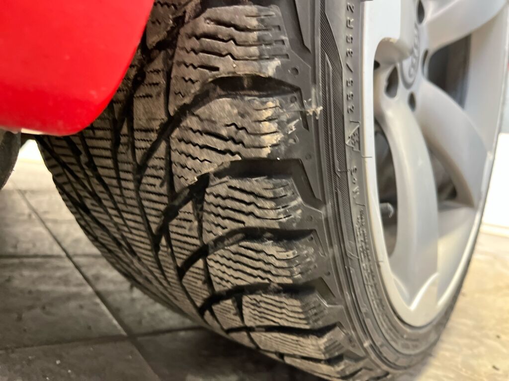 Audi RS 5 2010 Punainen