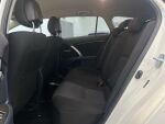 Toyota Avensis 2013 Valkoinen