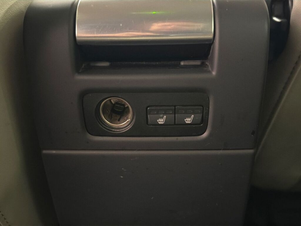 Volvo V70 2013 Ruskea (beige)