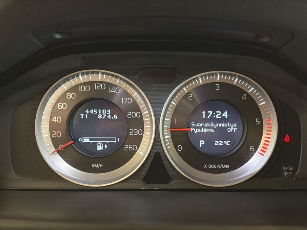 Volvo V70 2013 Ruskea (beige)