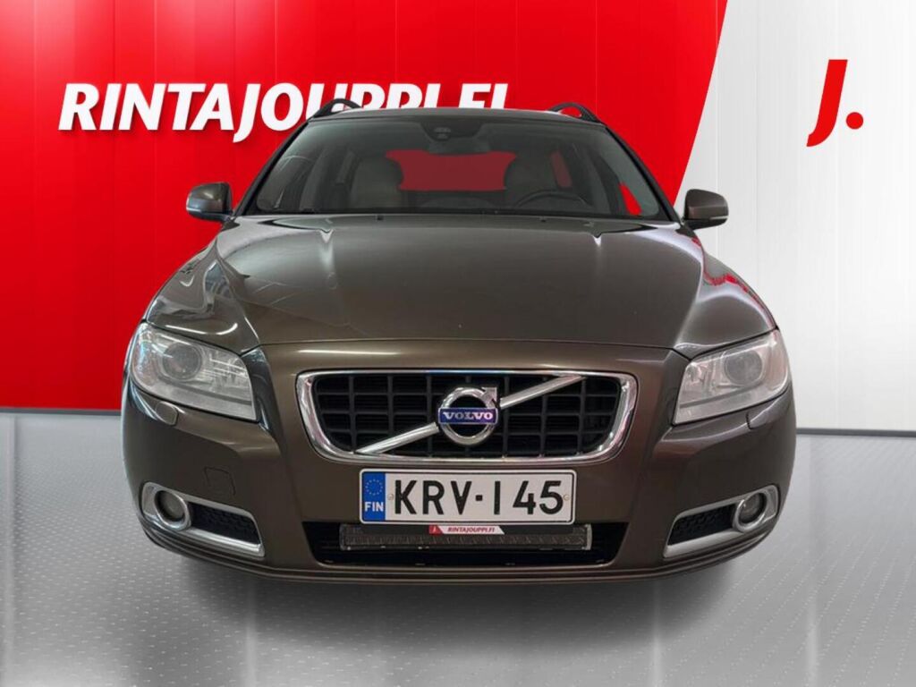 Volvo V70 2013 Ruskea (beige)