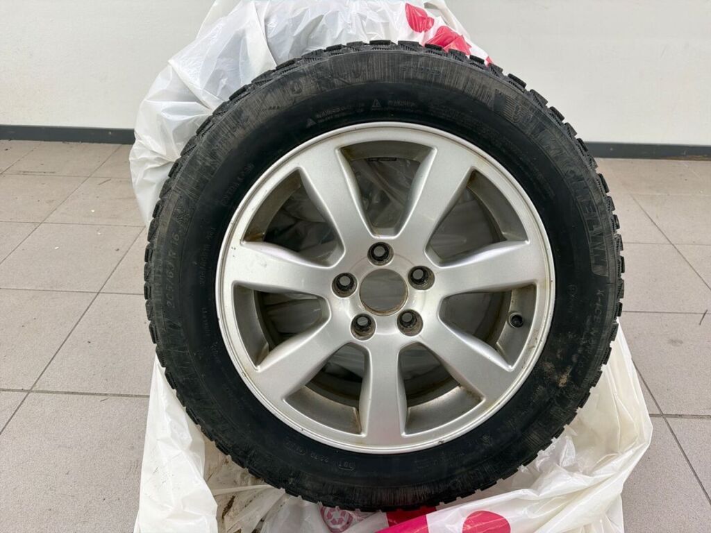 Volvo V70 2013 Ruskea (beige)
