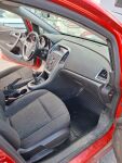 Opel Astra 2013 Punainen