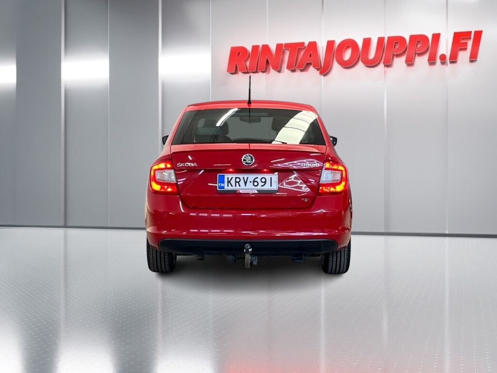 Skoda Rapid 2013 Punainen