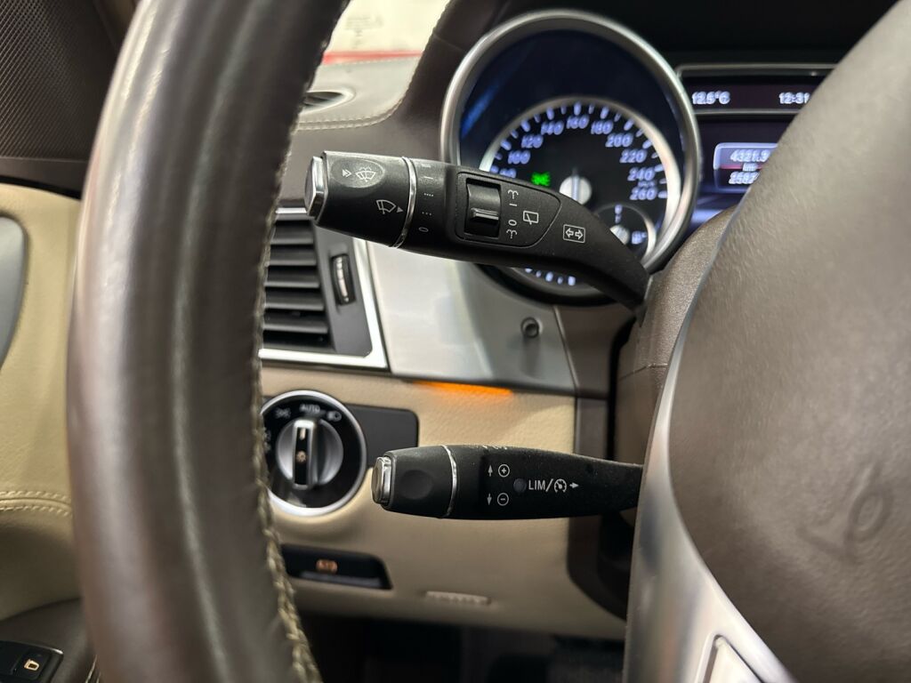 Mercedes-Benz ML 2013 Valkoinen