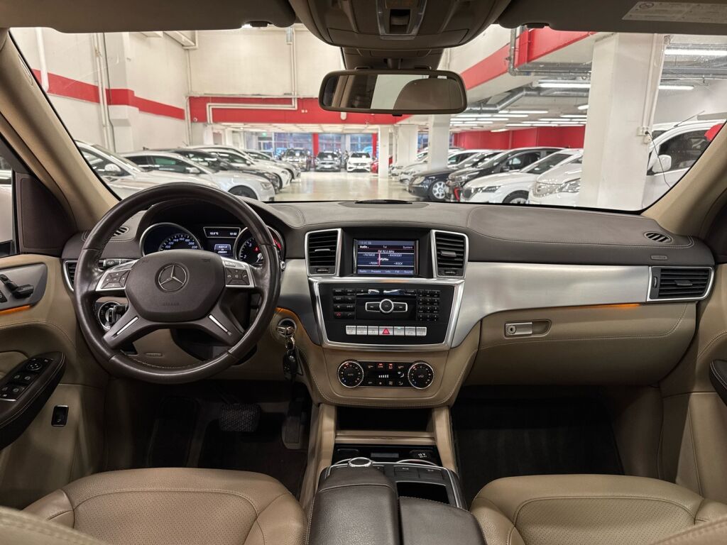 Mercedes-Benz ML 2013 Valkoinen