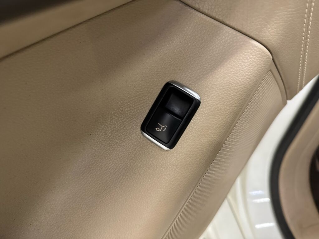 Mercedes-Benz ML 2013 Valkoinen