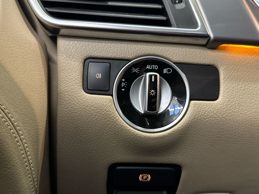 Mercedes-Benz ML 2013 Valkoinen