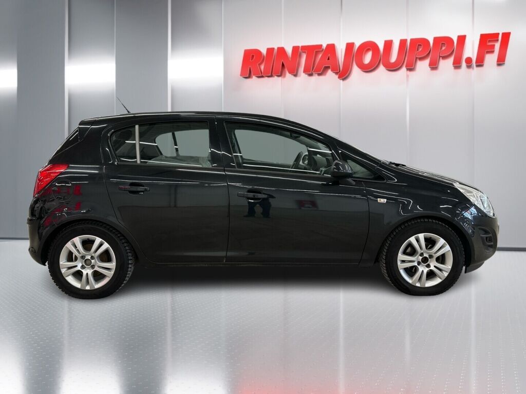 Opel Corsa 2013 Musta