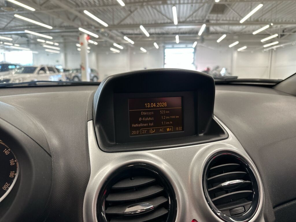 Opel Corsa 2013 Musta