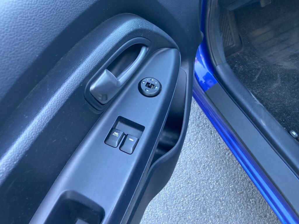 Kia Rio 2013 Metallinhohto Sininen