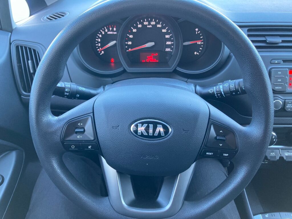 Kia Rio 2013 Metallinhohto Sininen