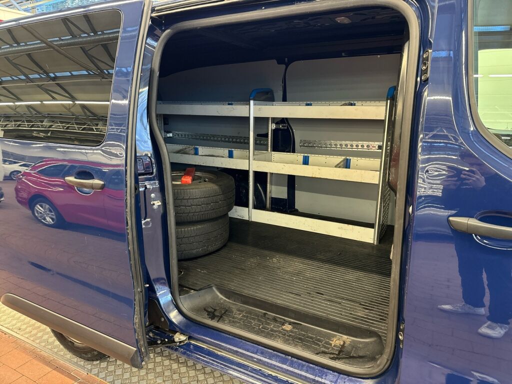 Toyota Proace 2017 Sininen