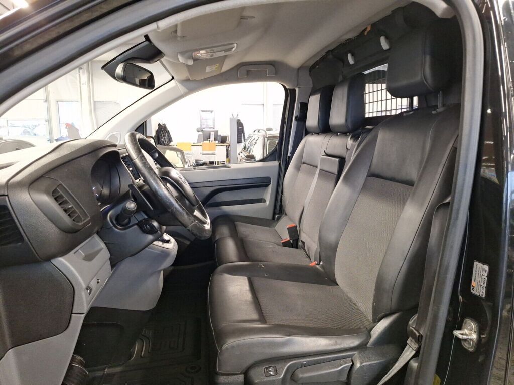 Toyota Proace 2017 Musta