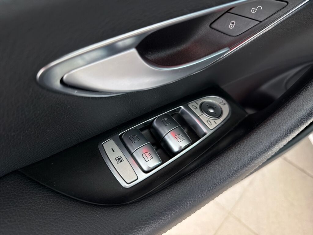 Mercedes-Benz E 2017 Valkoinen