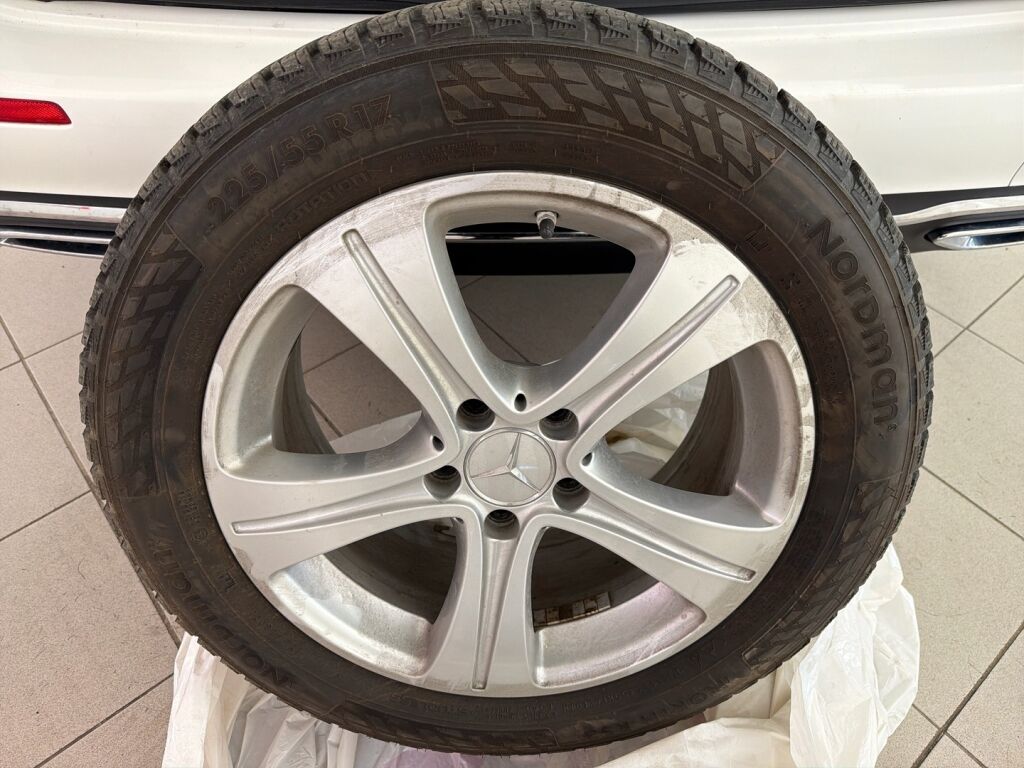 Mercedes-Benz E 2017 Valkoinen