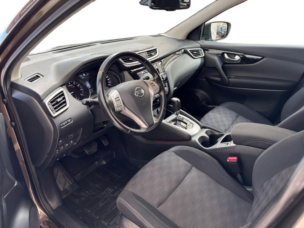 Nissan Qashqai 2016 Ruskea (beige)