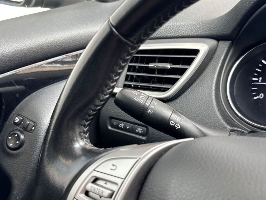 Nissan Qashqai 2016 Ruskea (beige)
