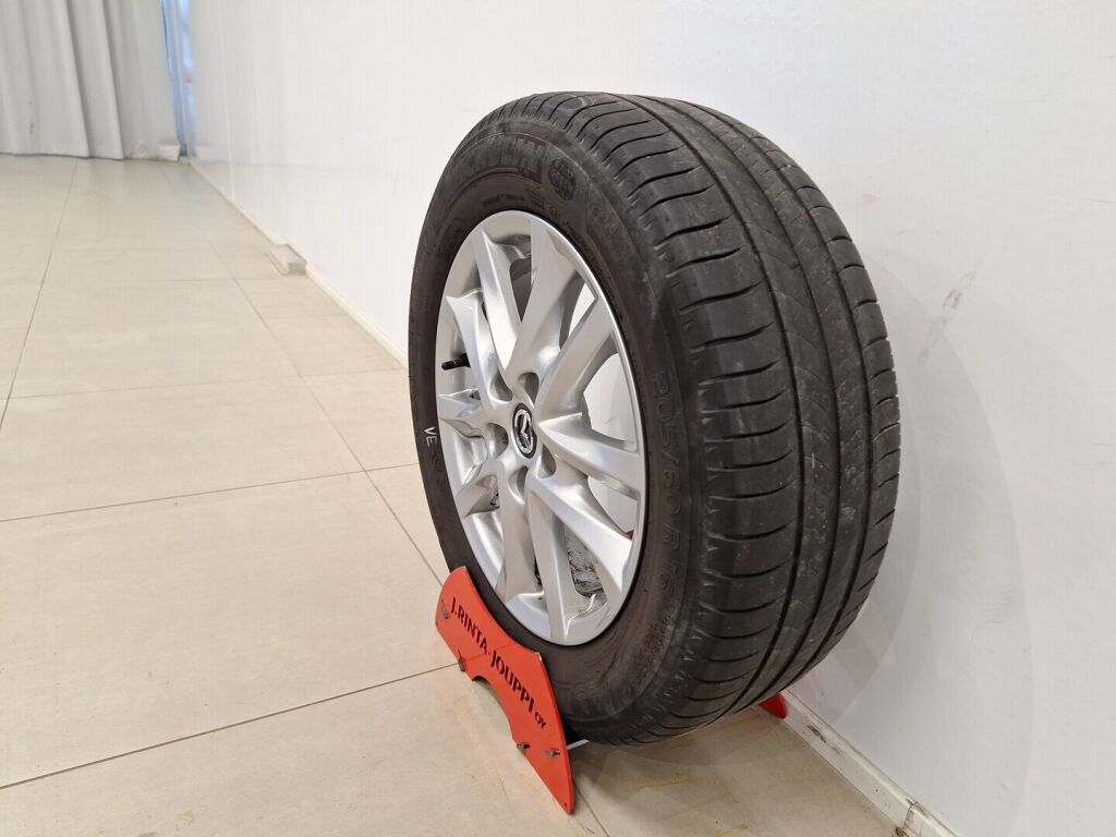 Mazda Mazda3 2016 Punainen