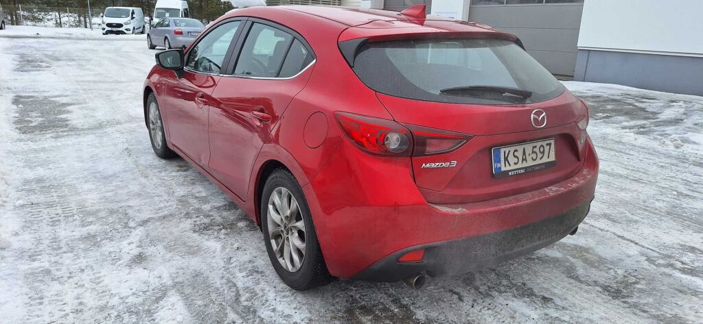 Mazda Mazda3 2016 Punainen