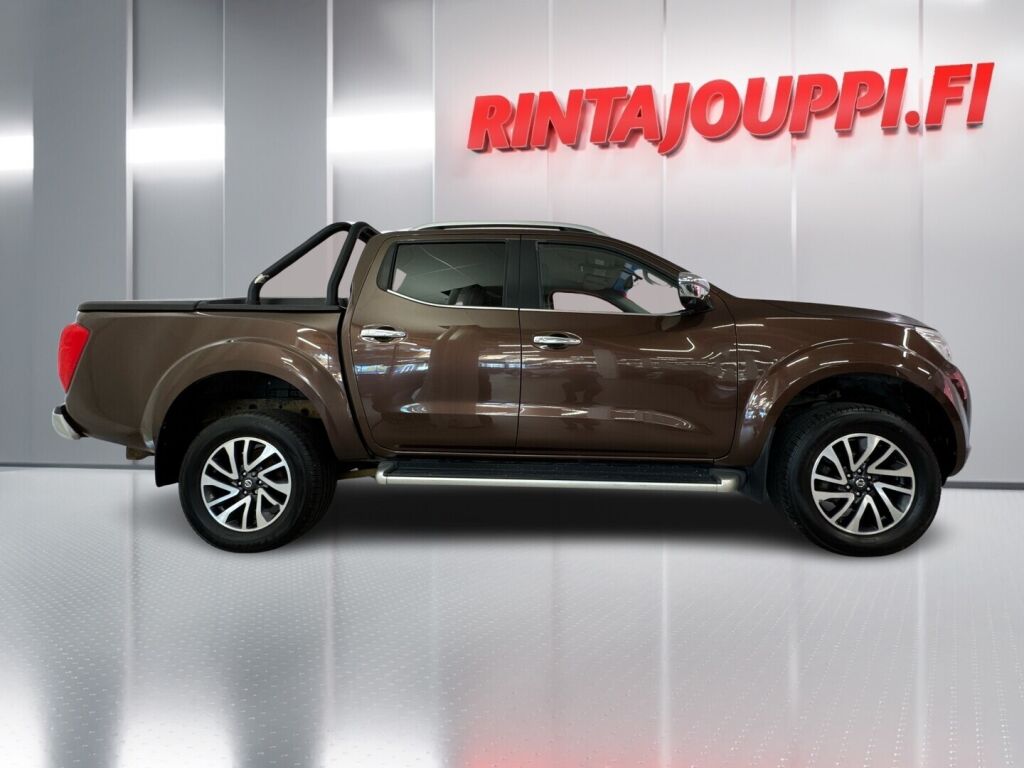 Nissan Navara 2016 Ruskea (beige)