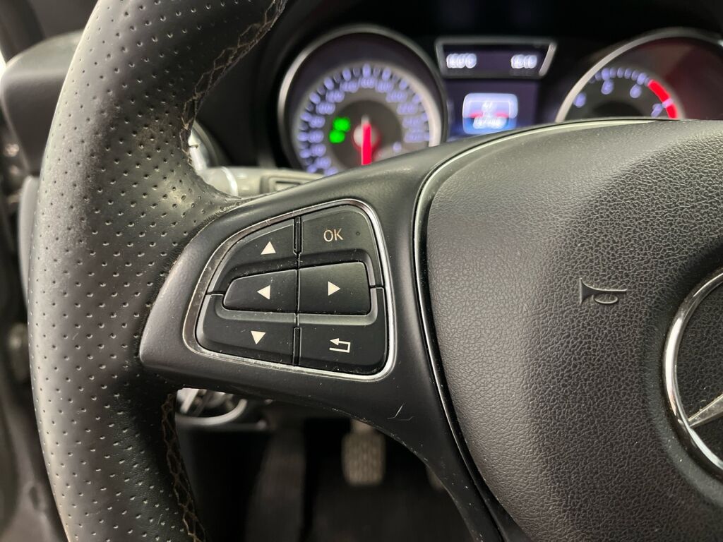 Mercedes-Benz CLA 2016 Met. Harmaa